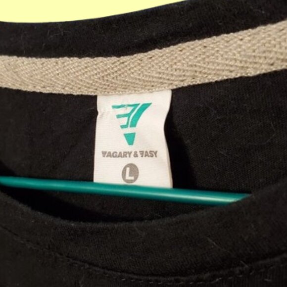 Shovel Knight Video Game T-Shirt on Agary & Easy - Picture 4 of 5